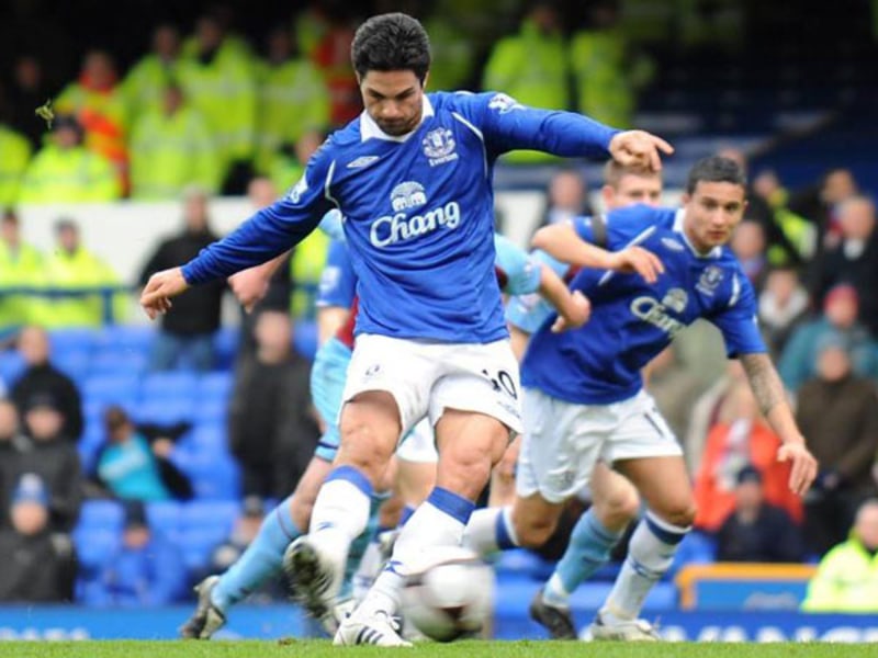 Fußball, Premier League: Für Evertons Mikel Arteta ist die Saison beendet