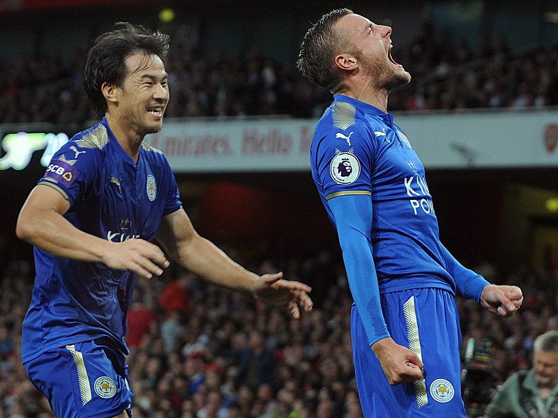 Shinji Okazaki (links) und Jamie Vardy