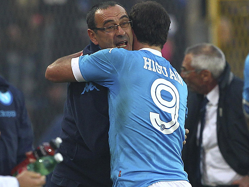 Maurizio Sarri und Gonzalo Higuain