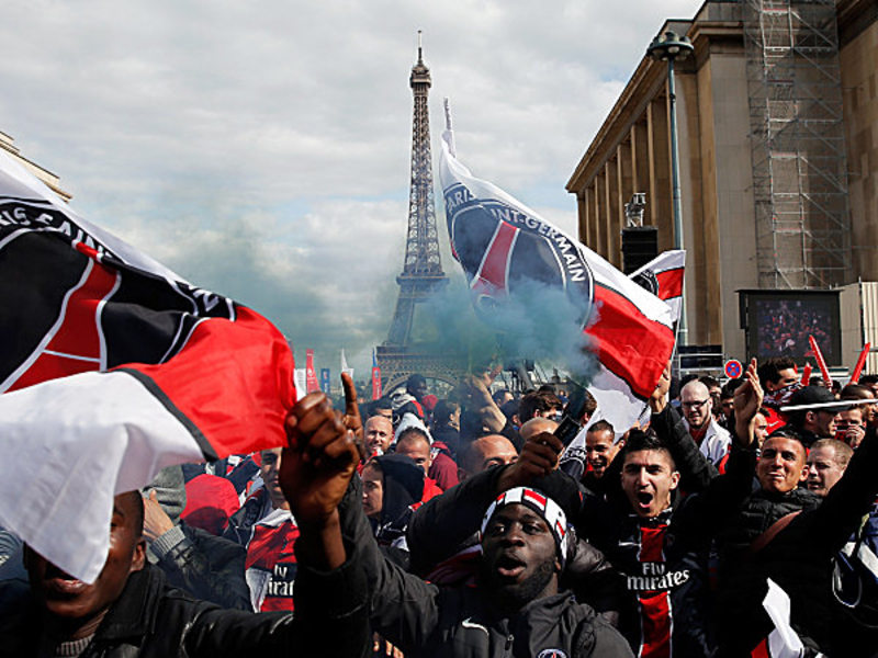 Die Stimmung kippte: Bei der Meisterfeier in Paris gab es Ausschreitungen.