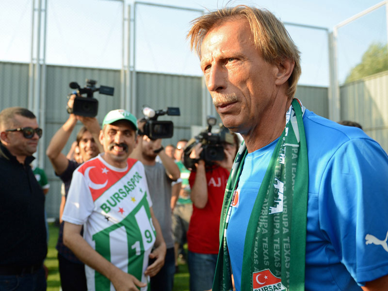 Christoph Daum verlor das Auftaktspiel mit Bursaspor.