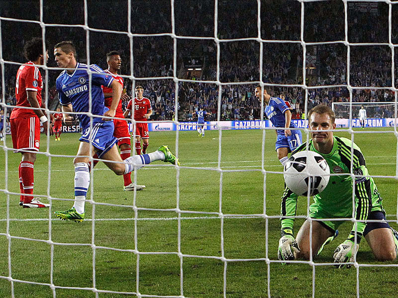 Torres dreht ab zum Torjubel, Manuel Neuer sah schon einmal glücklicher aus. Chelsea ging früh in Führung im Finale um den Supercup.