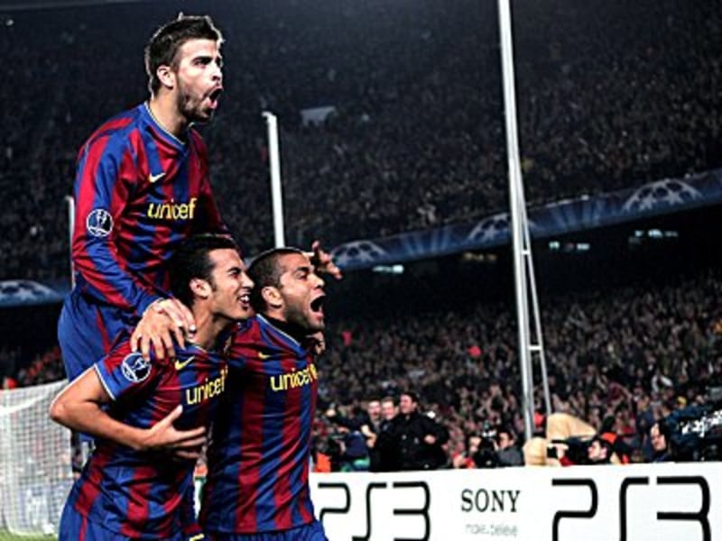 Pique (ob.), Pedro und Dani Alves
