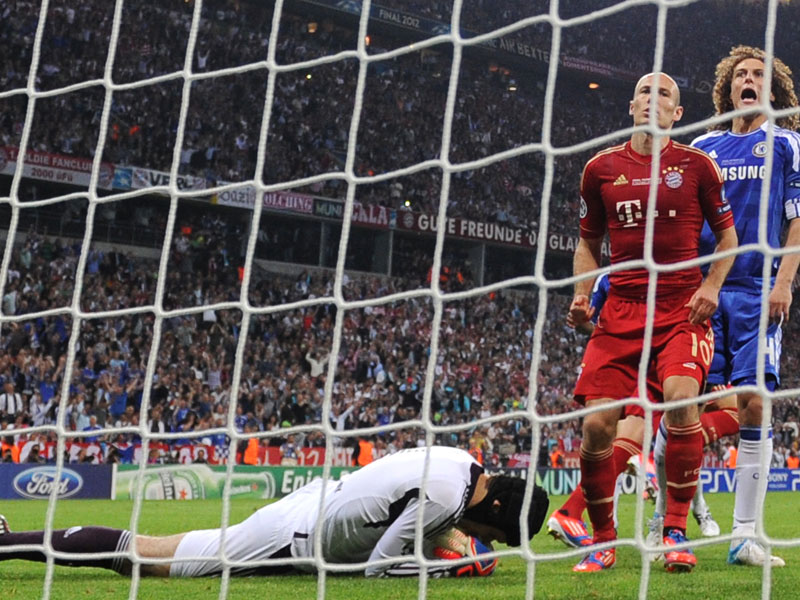 Cech hat Robbens Elfer entschärft