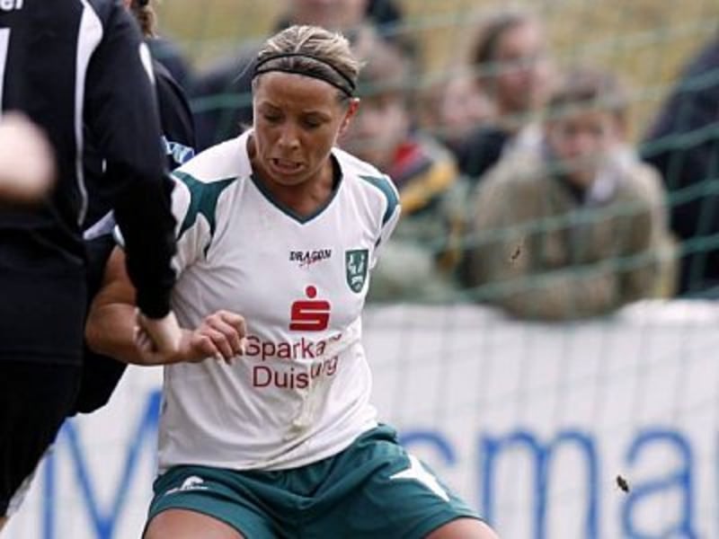 Wieder voller Einsatz für den FCR: Inka Grings.