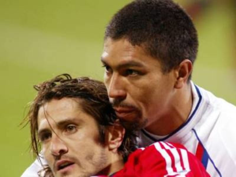 Zwei große Bayern: Giovane Elber und Bixente Lizarazu.