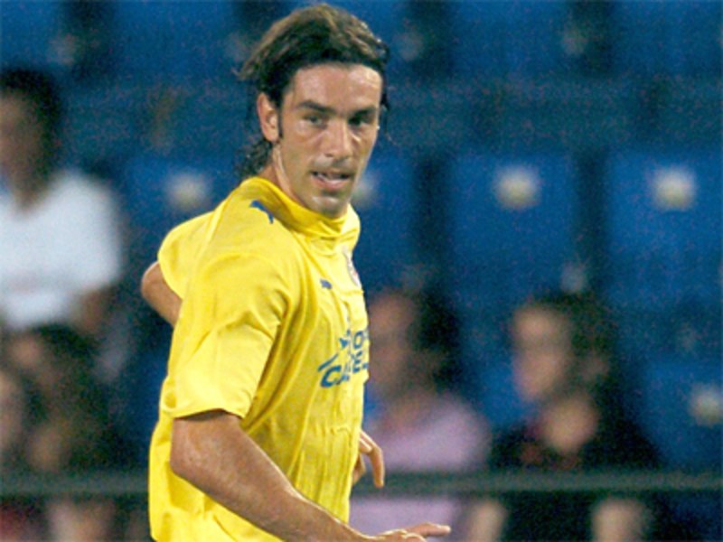 Vorerst nicht in Gelb: Villarreals Neuzugang Robert Pires fällt sechs Monate aus.