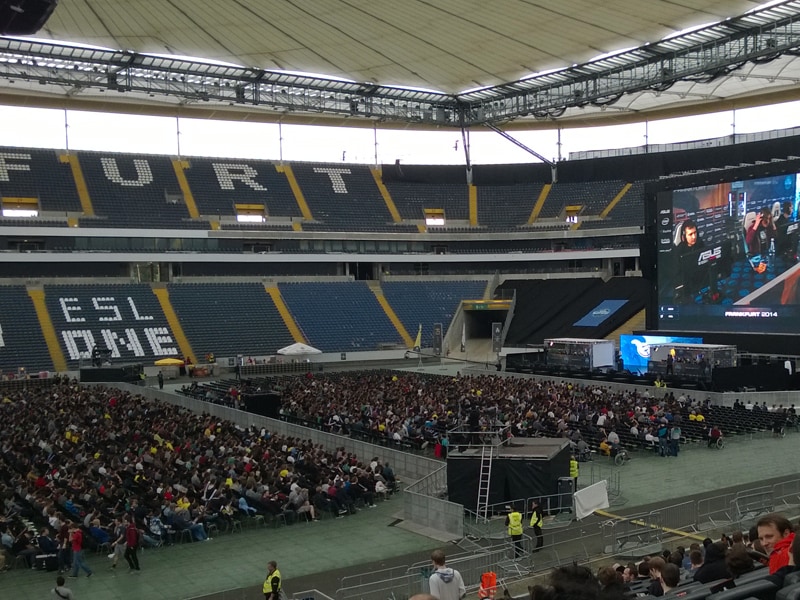 Obwohl die Show bereits früh begann, waren die ersten Sitze schnell belegt.