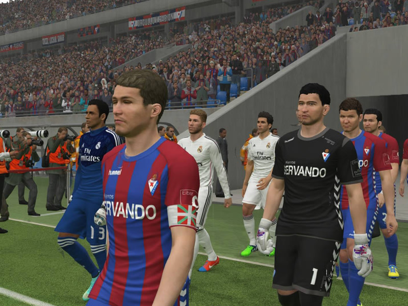 Augen zu und durch: Der SD Eibar muss gegen Real Madrid ran.