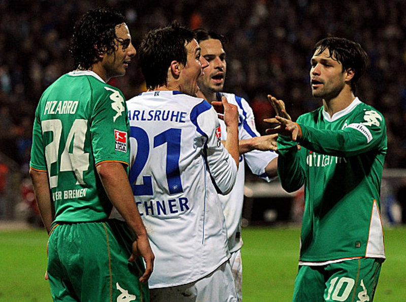 Nerven liegen blank: Diego vergriff sich in der Hitze des Gefechts an Eichner.