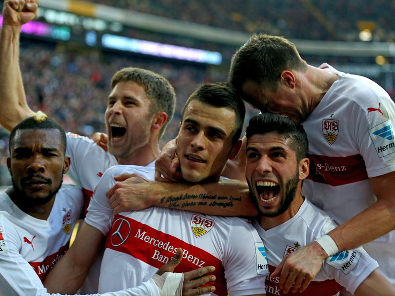 Stuttgart jubelt über das 4:2 in Frankfurt.