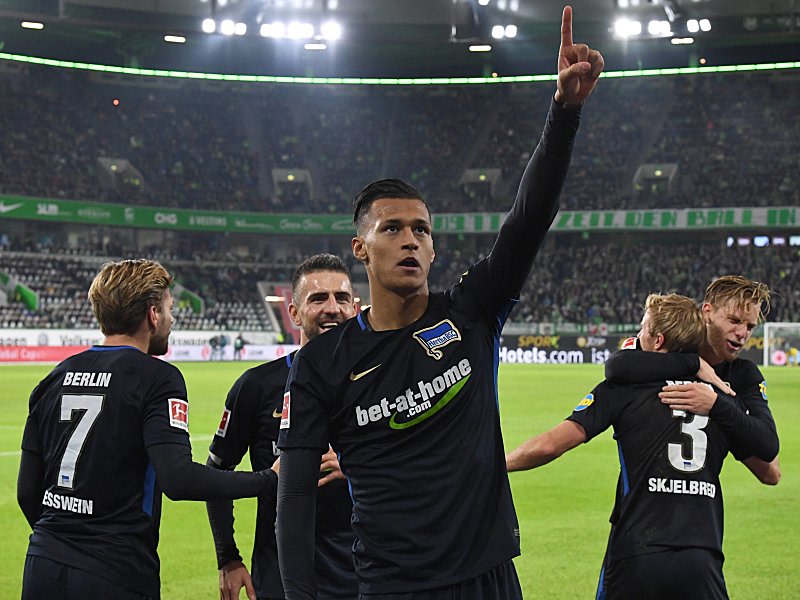 Davie Selke (im Hintergrund: Vedad Ibisevic)