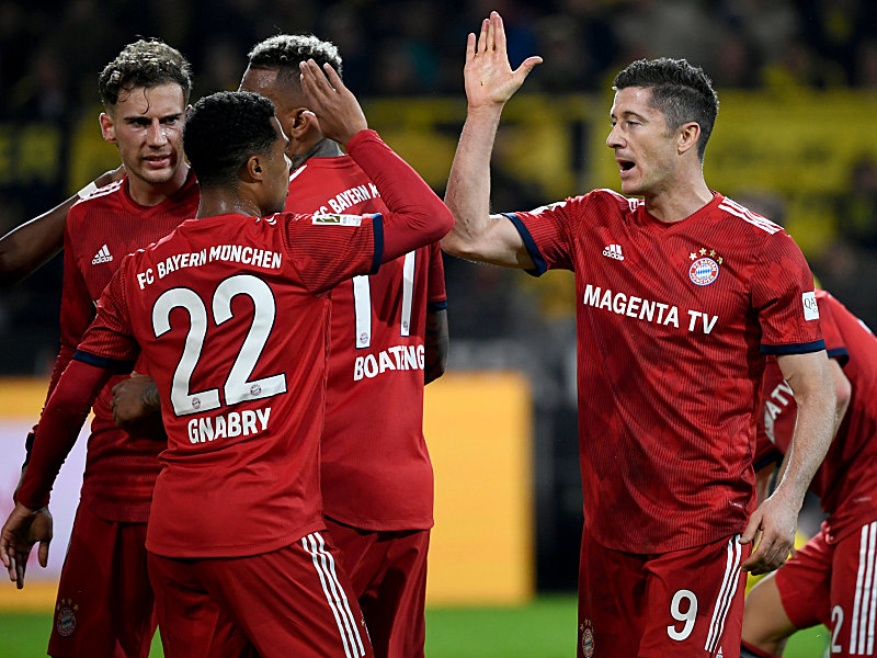 Robert Lewandowski (rechts)