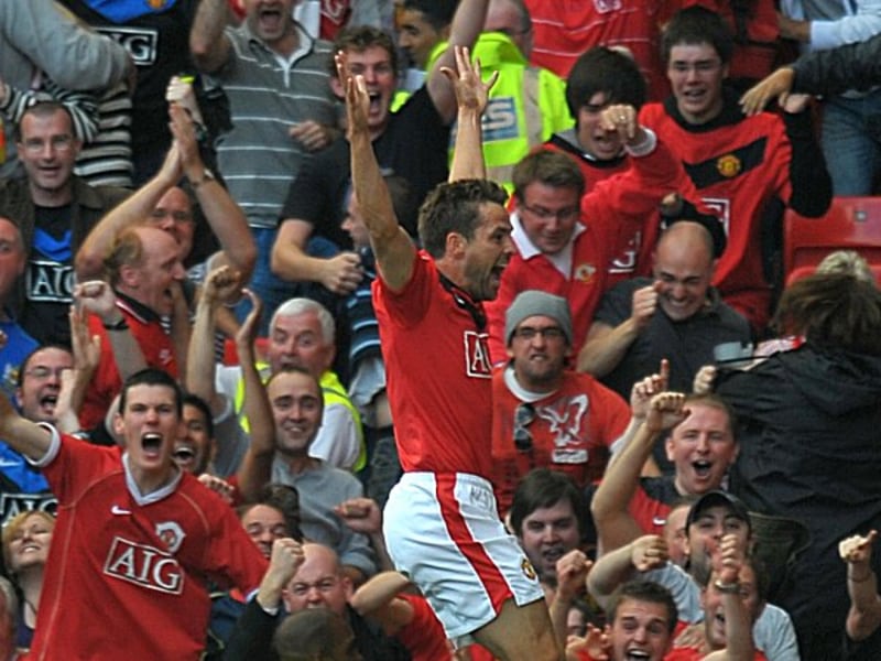 Fußball, Premier League: Michael Owen (Manchester United) jubelt
