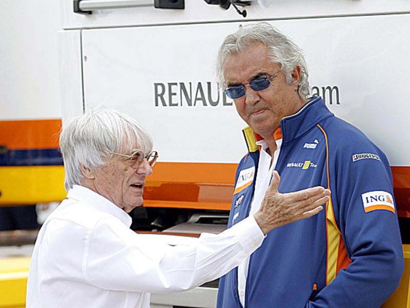 Bernie Ecclestone (li.) und Flavio Briatore (re.)