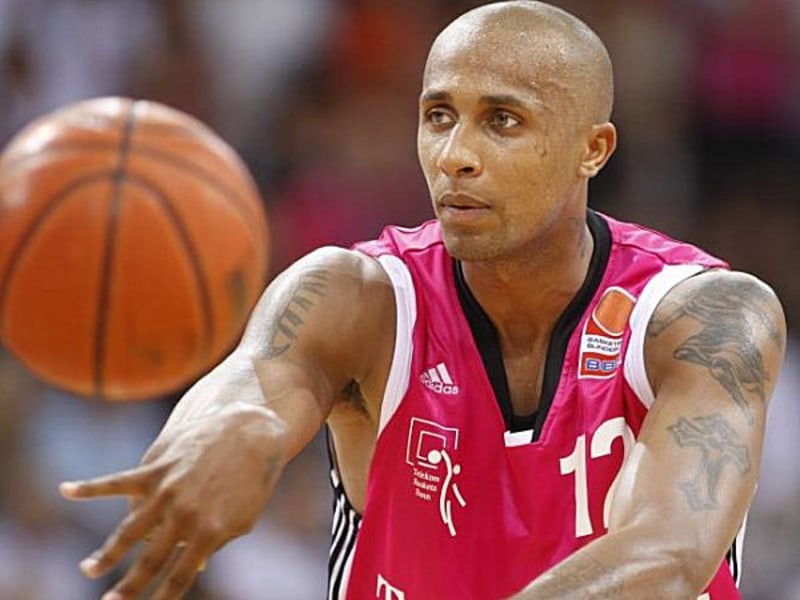 Yarbrough bleibt am Rhein Basketball kicker