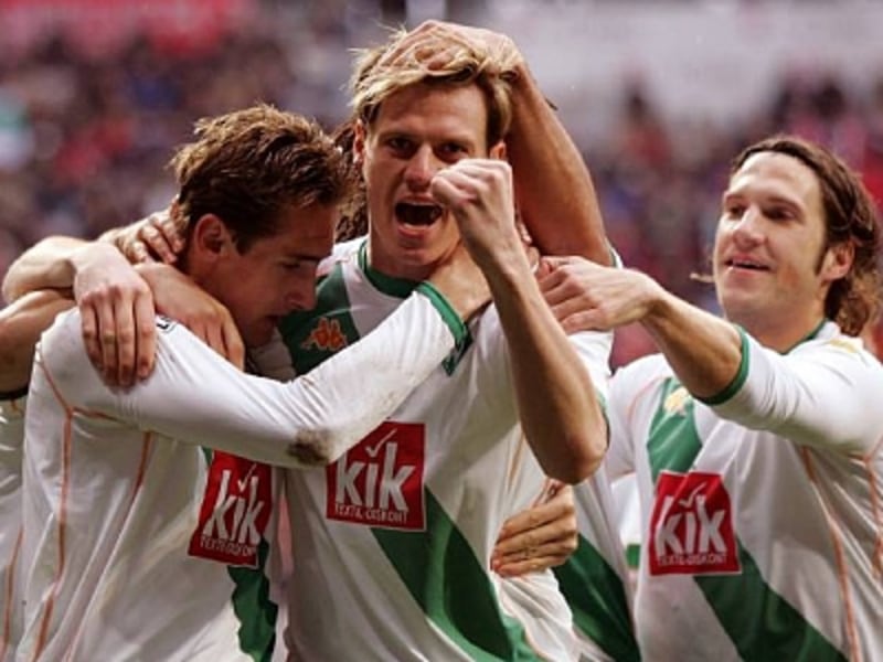Drei Männer ein Ziel - Bayern als Deutscher Meister ablösen: Miroslav Klose, Tim Borowski und Torsten Frings (v. li.).