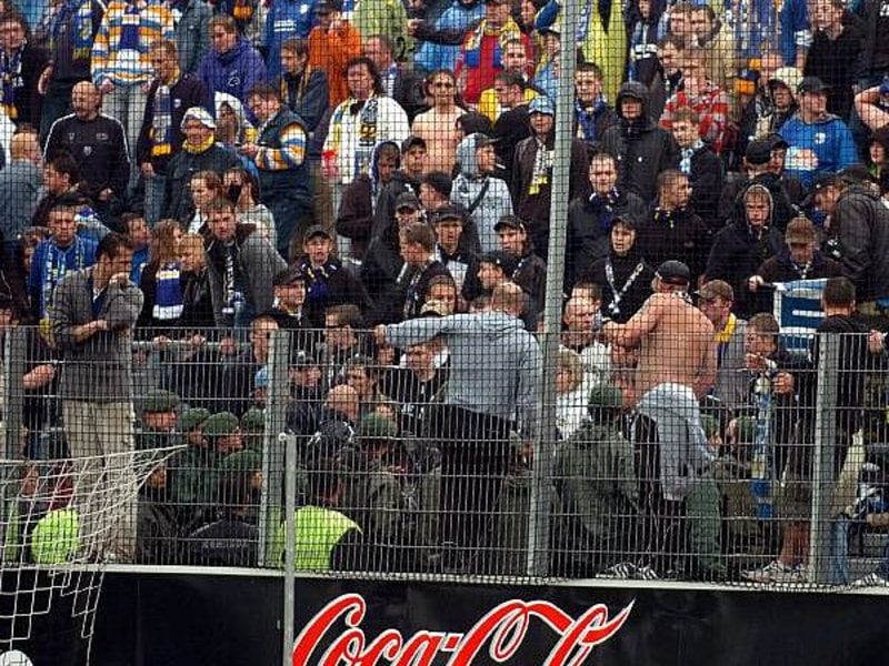 Polizeieinsatz im Jenaer Fanblock.