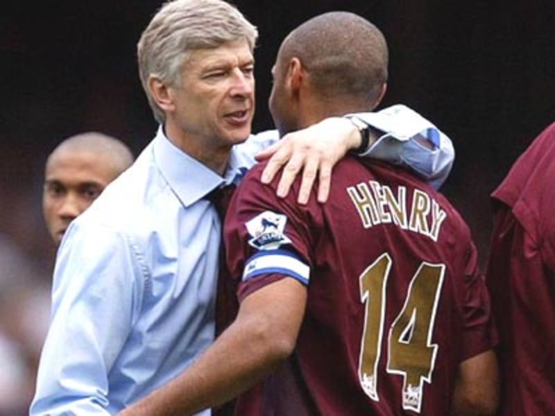 Arsenal-Coach Arsène Wenger mit Angreifer Thierry Henry