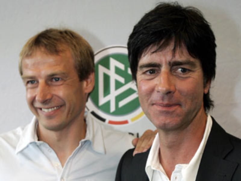 Nachfolger und Vorgänger: Joachim Löw neben Jürgen Klinsmann.
