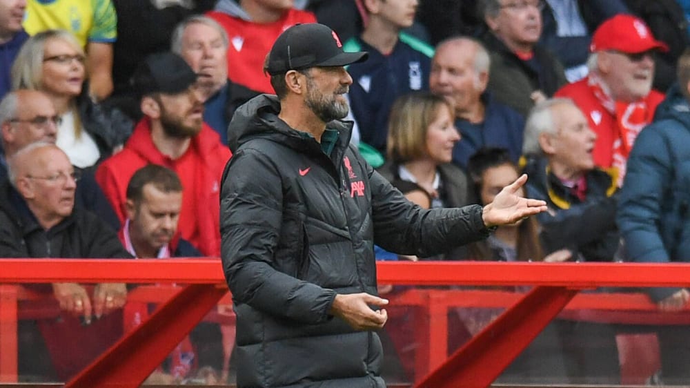 Ungläubig: Jürgen Klopp bei der 0:1-Niederlage bei Nottingham Forest.