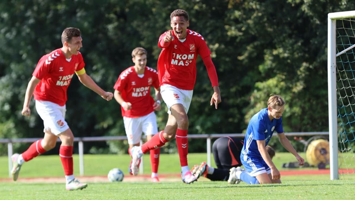 -Ein-echtes-Ausnahme-Sturmtalent-Eichedes-Wollesen-tr-umt-von-der-Nationalmannschaft