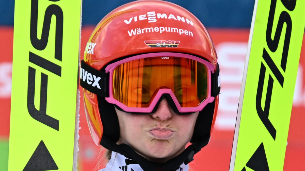 Geduld-und-Klingelbeutel-Schwerer-Weg-f-r-Skispringerinnen