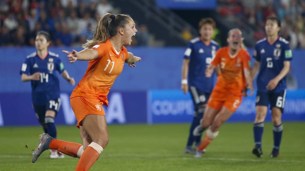 Traf doppelt zum Sieg: Lieke Martens schoss die Niederlande ins Viertelfinale.