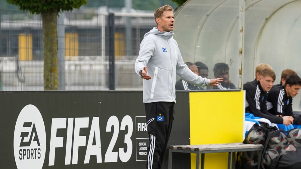 Oliver Kirch an der Seitenlinie der U 19 des HSV.&nbsp;