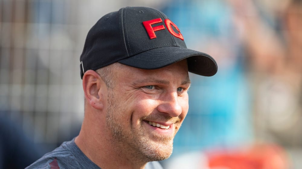 Lukas Kwasniok und der 1. FC Köln sind gut gelaunt in der Steiermark angekommen.