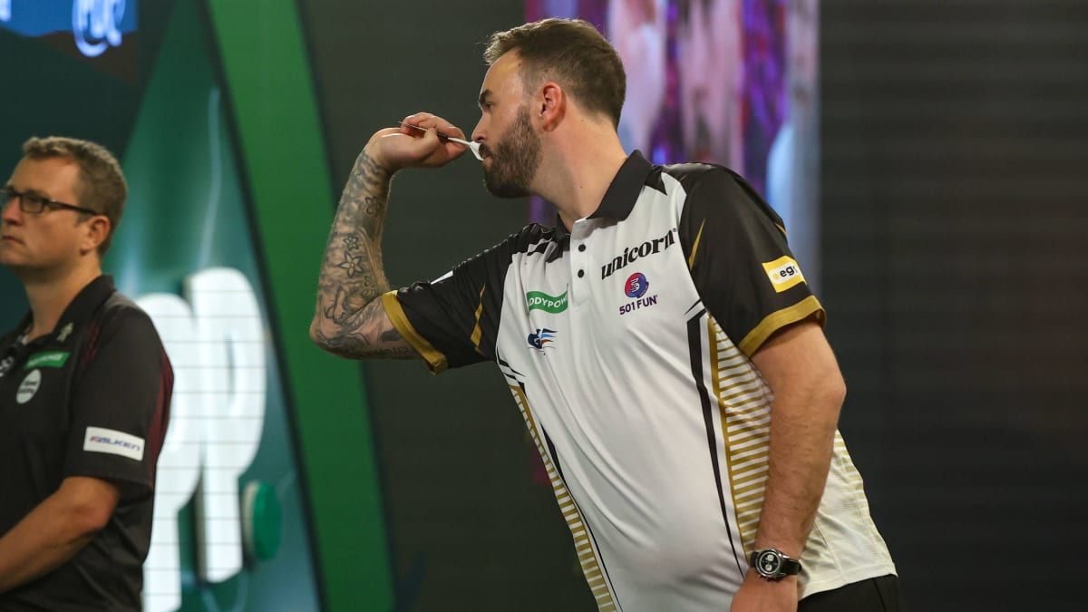 Dicke-berraschung-Ross-Smith-vergibt-sechs-Matchdarts-und-ist-raus