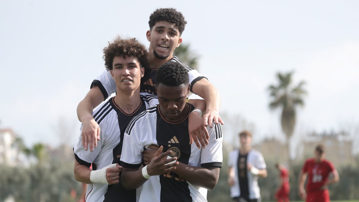 Auftakt geglückt Deutsche U 17 schlägt Gastgeber Türkei kicker