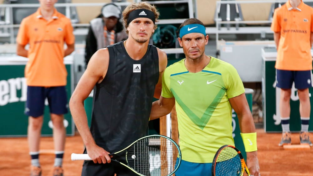 Paris erlebt gleich ein Highlight: Alexander Zverev (l.) und Rafael Nadal treffen sich gleich beim Auftakt.