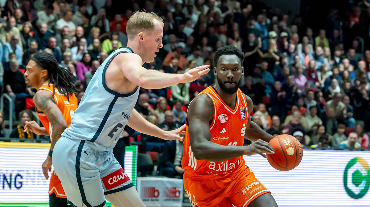 Play-in-Hoffnung lebt: Chemnitz besiegt Oldenburg trotz spätem Lauf