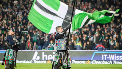 Niedersachsen-Duell: Fans von Hannover 96 vor dem Derby gegen Braunschweig