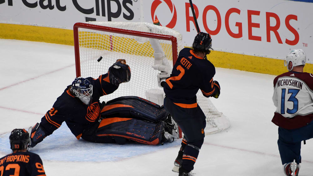 Oilers-Goalie Mike Smith ist ohne Chance: Valeri Nichushkin trifft für die Avalanche.