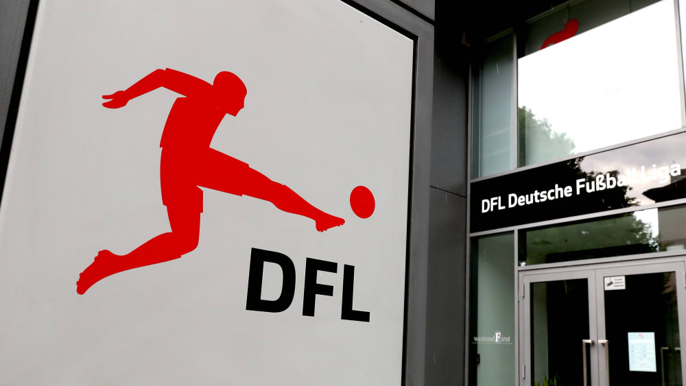 Weg für DFL Investor frei: Klubs votieren knapp für Einstieg kicker