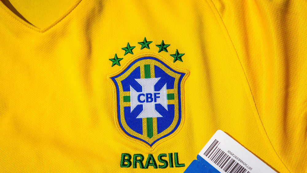 Der brasilianische Fußballverband CBF äußerte sich erstmals zu den Verurteilungen der ehemaligen Top-Stars Robinho und Dani Alves.
