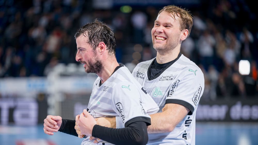 Jubel bei Kiel: Domagoj Duvnjak und Petter Øverby freuen sich über den knappen Sieg.