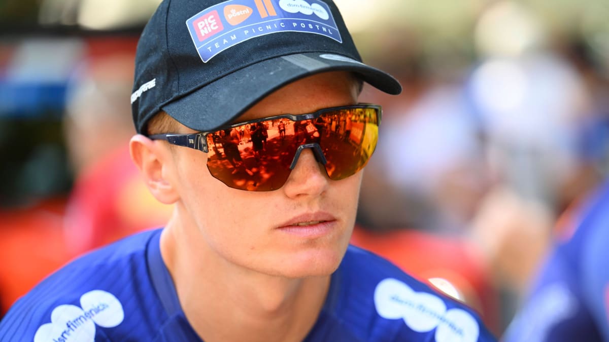 Blockbuster-Trade-Ineos-Grenadiers-holt-Tourvierten-Onley