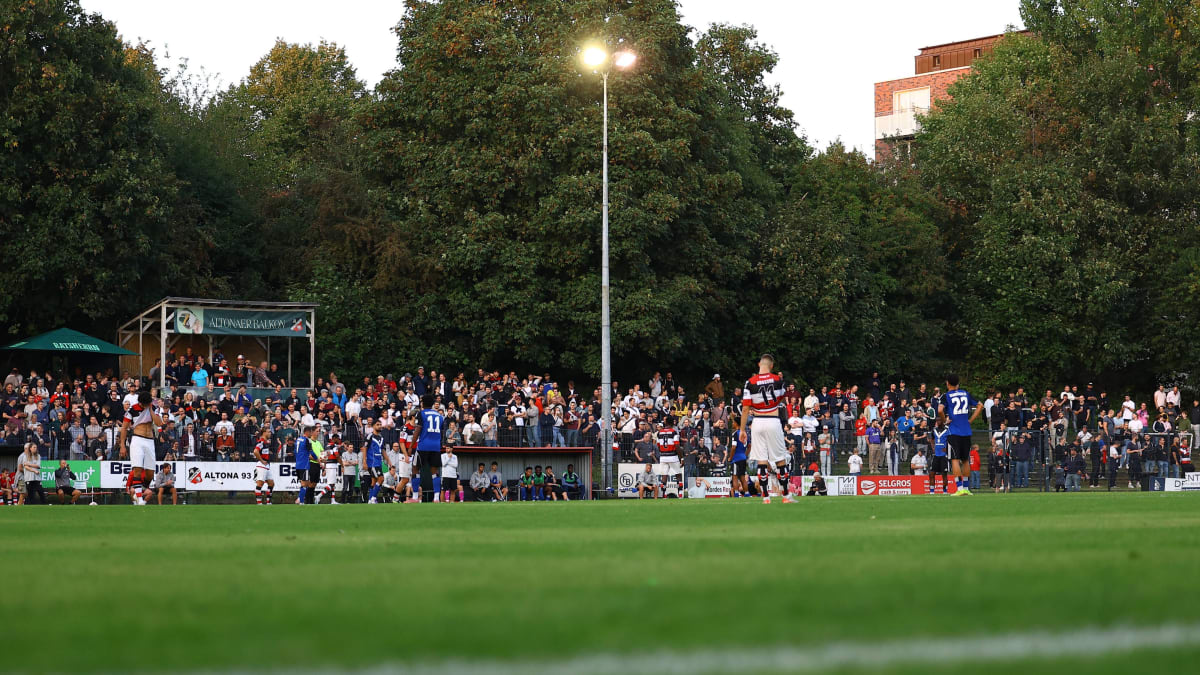 Abriss-der-Adolf-J-ger-Kampfbahn-Altona-93-muss-drei-Jahre-berbr-cken