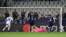 Zenit St. Petersburgs Yaroslav Rakytskyy  (#44) verwandelte den entscheidenden Elfmeter in der Nachspielzeit.