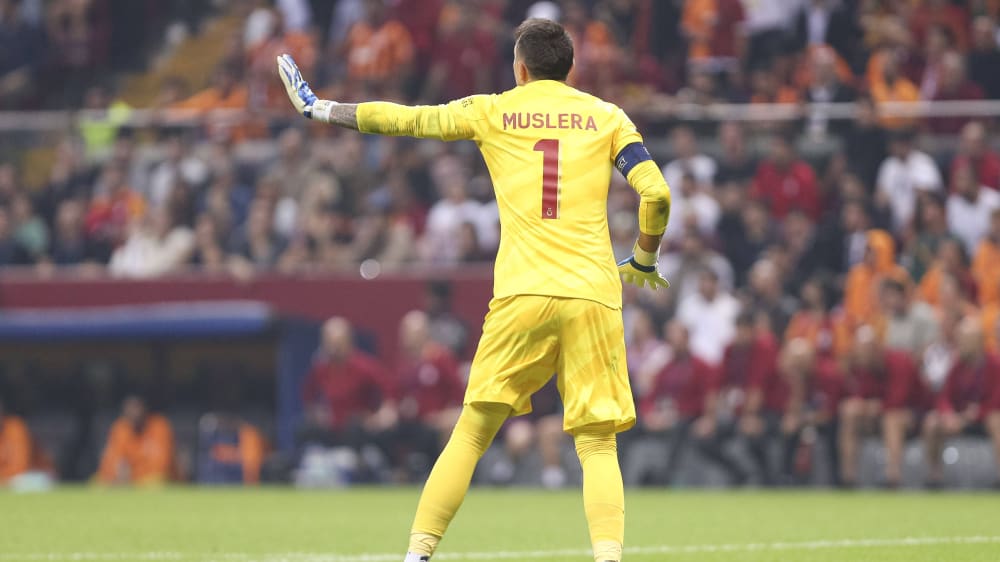 Die Entscheidung über seinen Einsatz erfolgt am Mittwoch: Galatasaray-Stammkeeper Fernando Muslera.