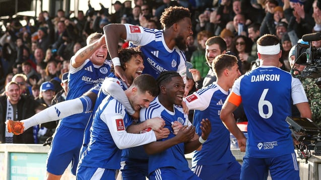 Sechstligist FC Macclesfield schaffte im FA-Cup Historisches.