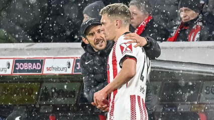 Der Trainer und sein Abwehrchef: Julian Schuster im Gespräch mit Matthias Ginter (vorne).