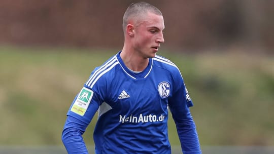 Gideon Guzy verlässt Schalke II und schließt sich dem SC Verl an.