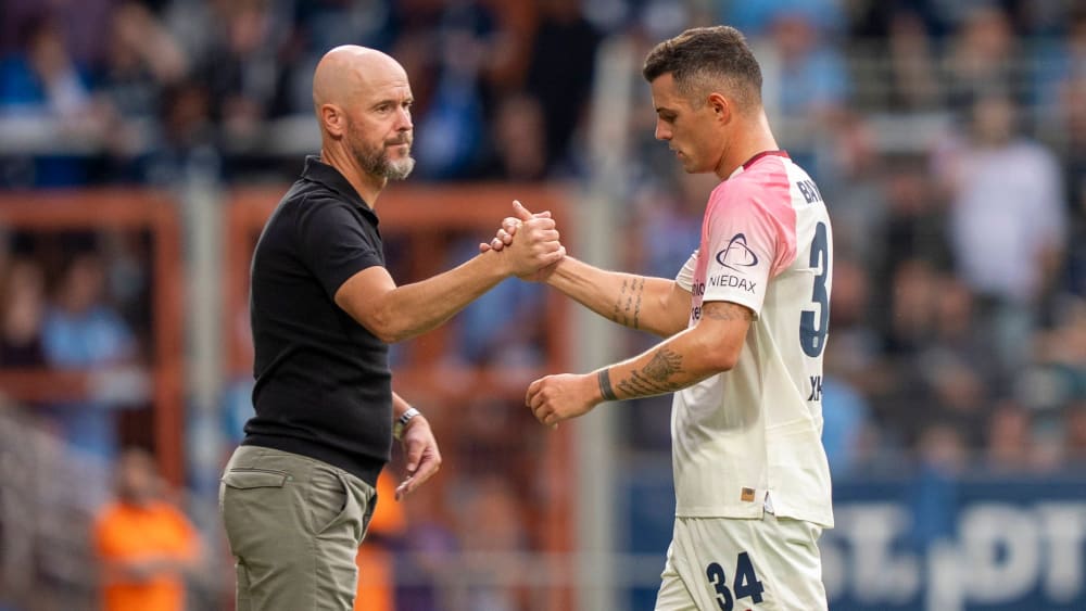 Arbeiteten in Leverkusen nur kurz zusammen: Granit Xhaka (re.) und der neue Bayer-Trainer Erik ten Hag.
