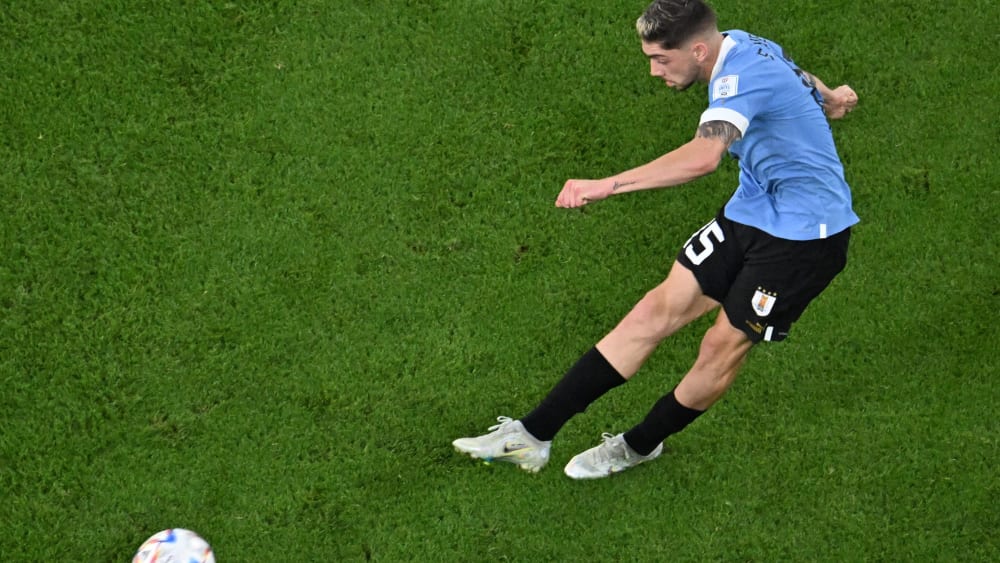 Am Pfosten verzweifelt: Fede Valverde hätte Uruguay spät beinahe zum WM-Sieg gegen Südkorea geführt.