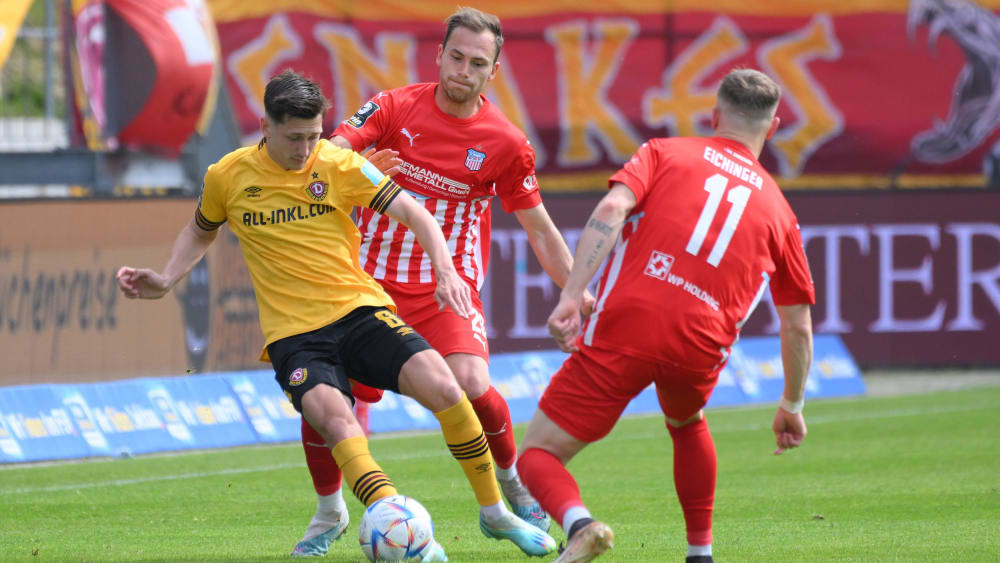 Jonathan Meier (li.) und Dynamo Dresden setzten sich in einem umkämpften Spiel gegen den FSV Zwickau durch.