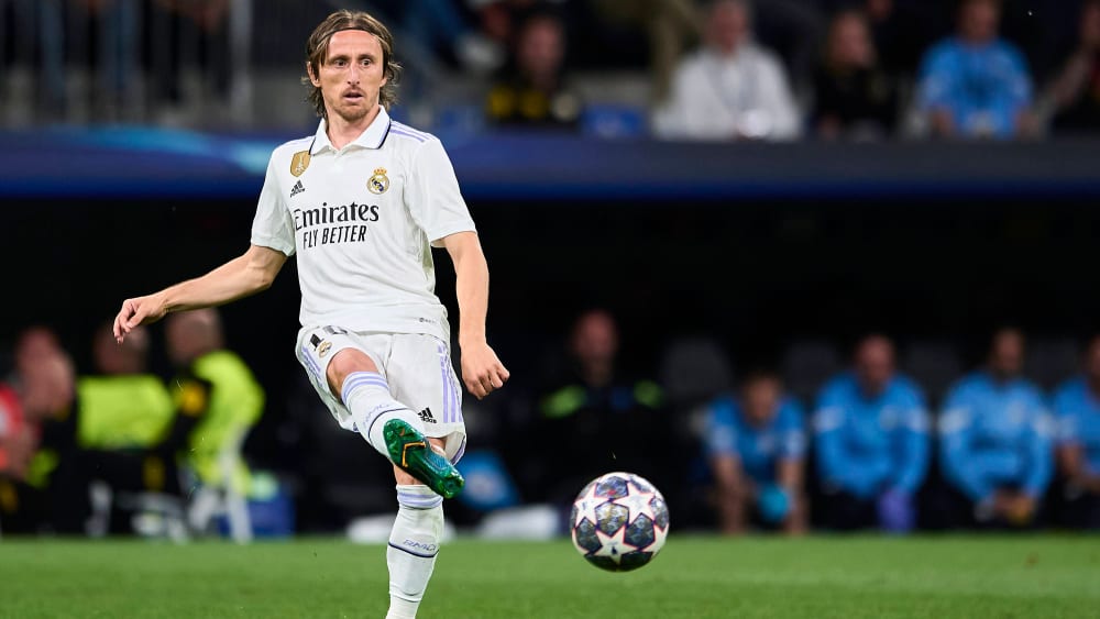 Luka Modric hat seinen Vertrag bei Real Madrid verlängert.